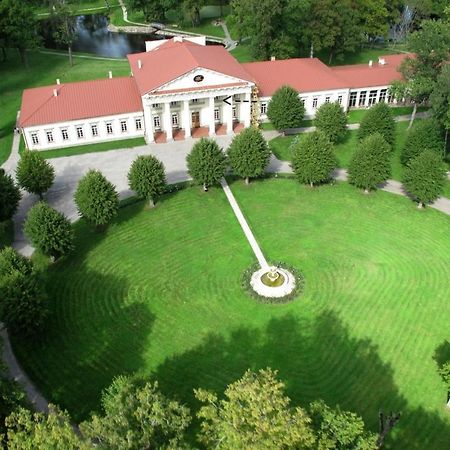 Taujenu Dvaro Sveciu Namai Taujenai Exterior photo